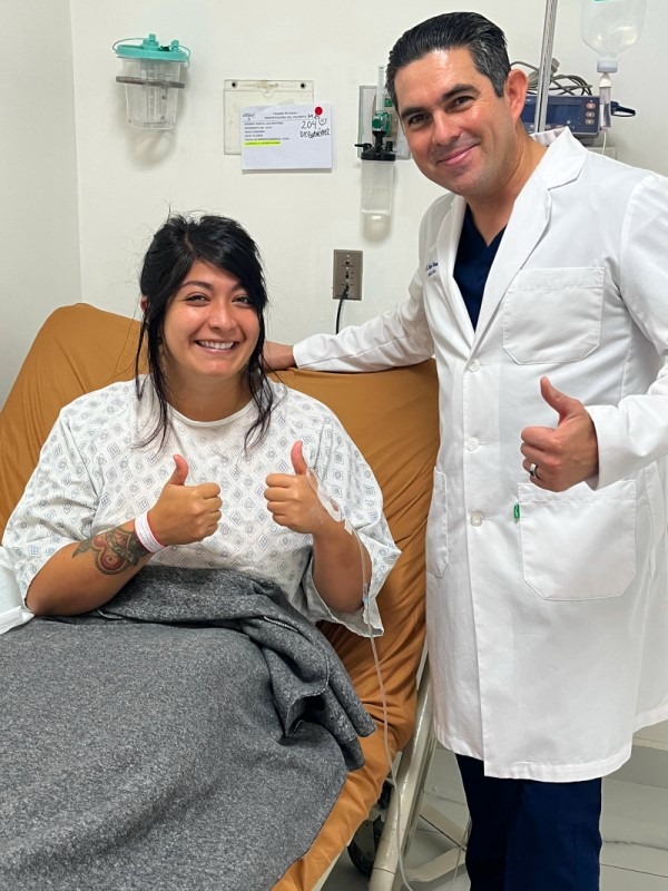 Luz Patient Photo with Dr. Alejandro Gutierrez